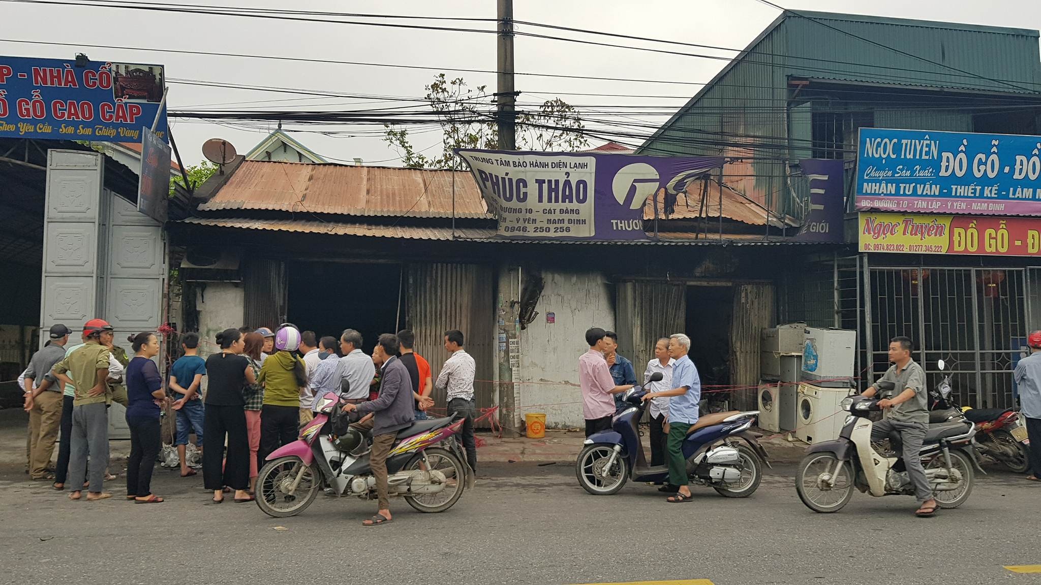 Chay Nam DInh chet 3 me con anh 1