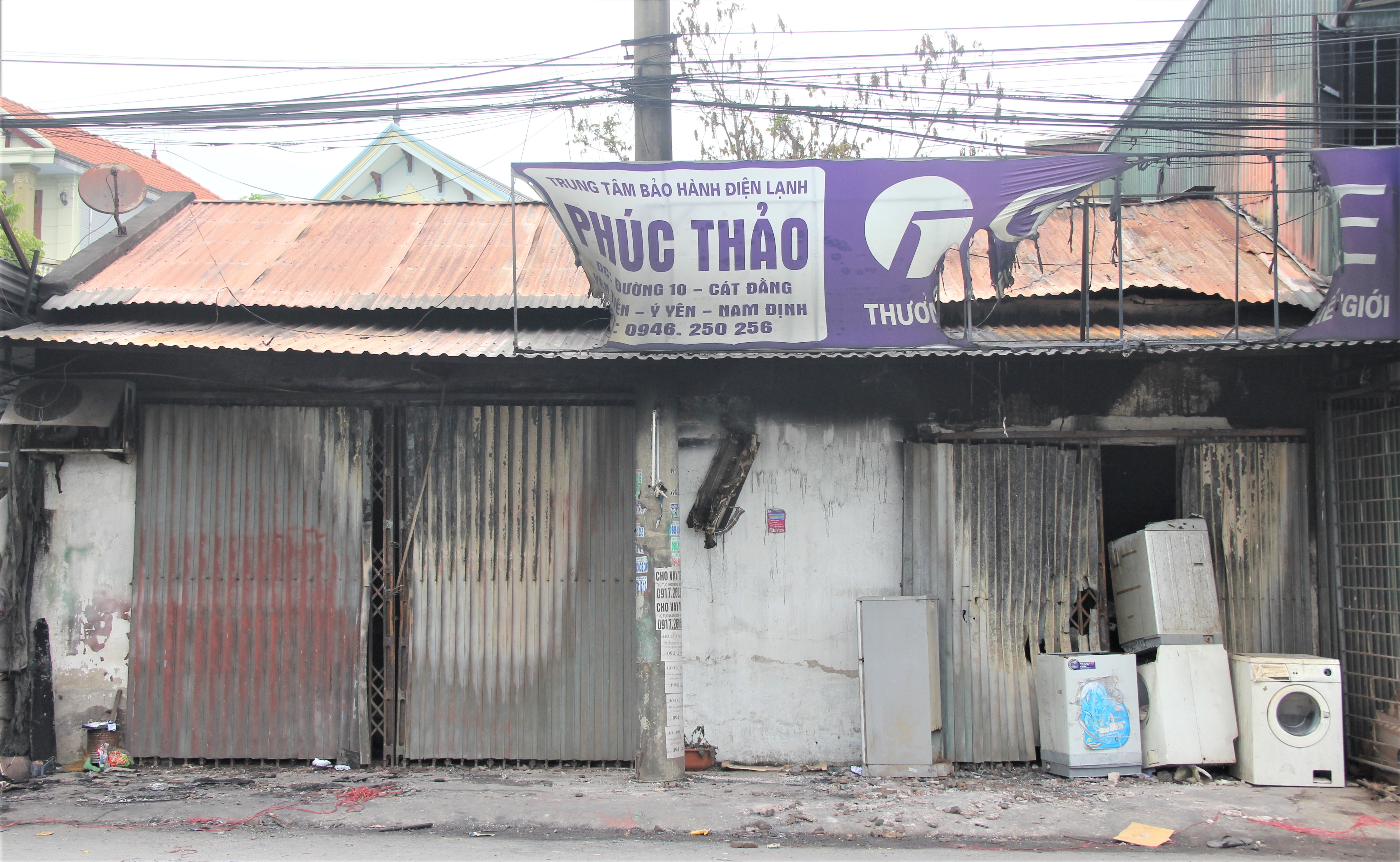 Chay Nam DInh chet 3 me con anh 8