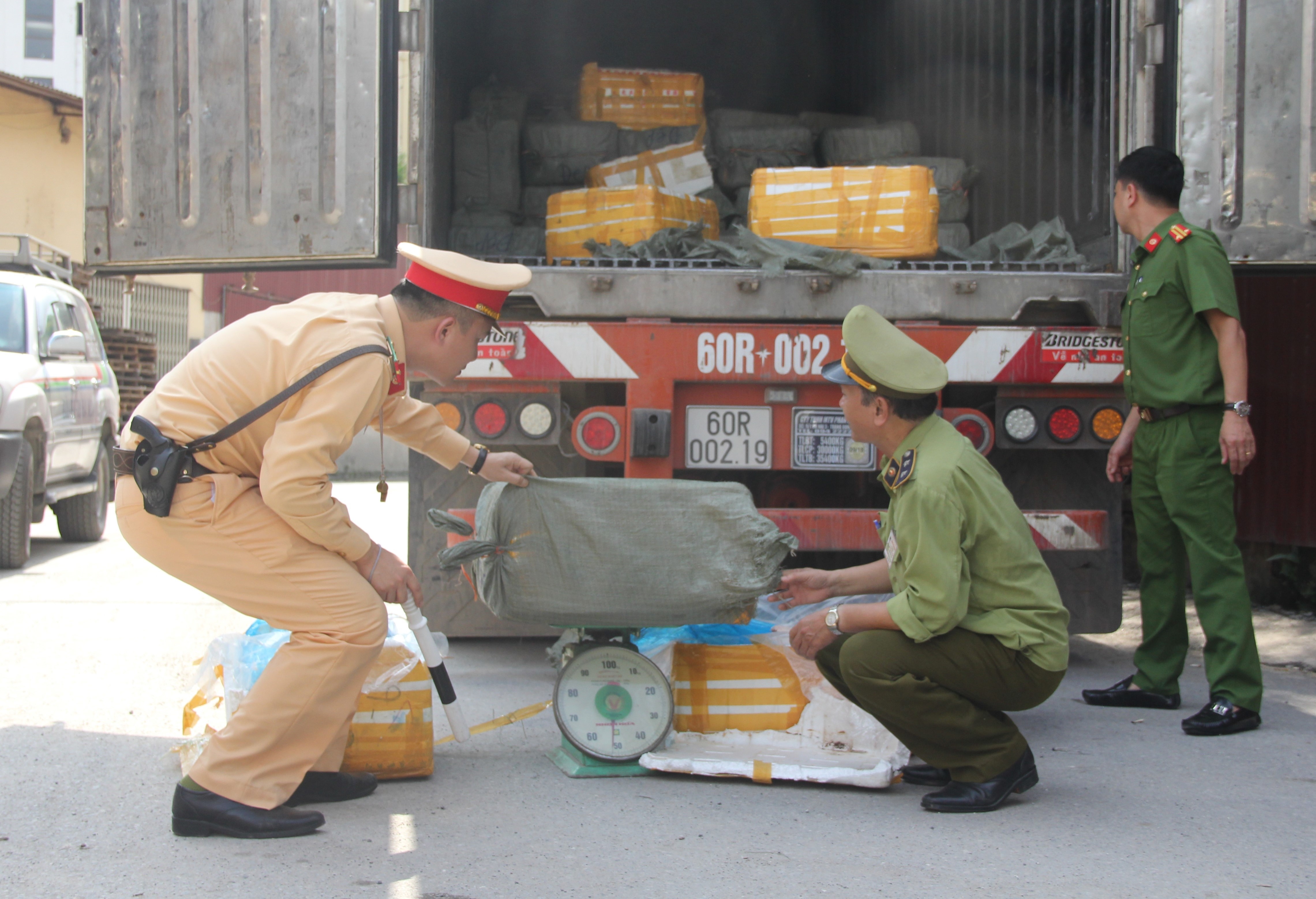 Thực phẩm bẩn ảnh 1 Thuc pham ban anh 1