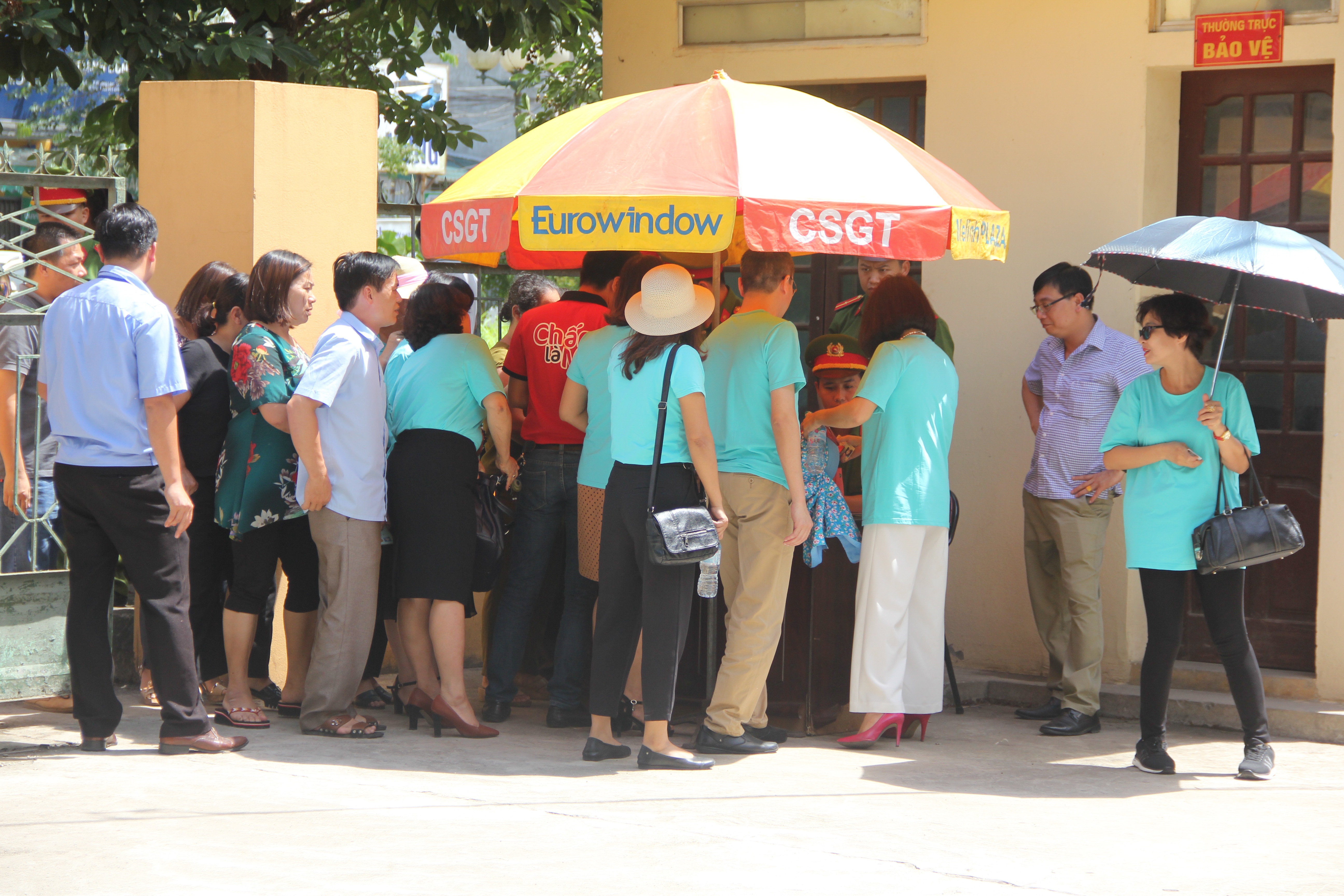 Xet xu Hoang Cong Luong anh 2