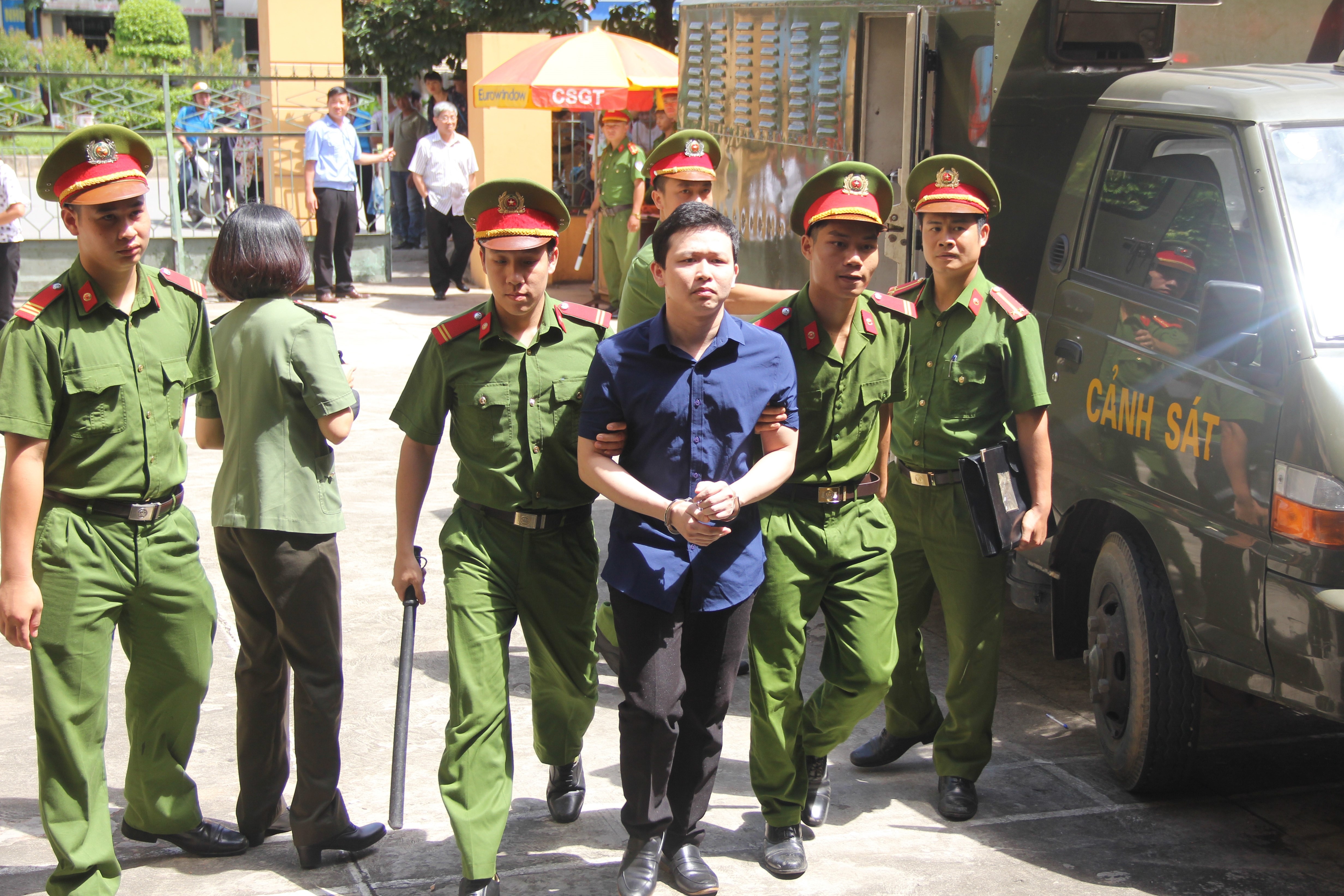 Xet xu Hoang Cong Luong anh 3