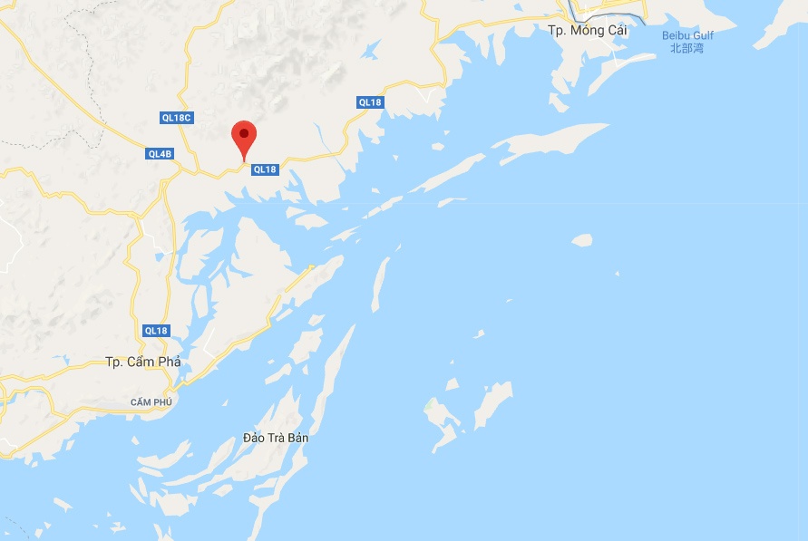 Xe 16 chỗ đâm xe đầu kéo tại Quảng Ninh ảnh 2 Xe 16 cho dam xe dau keo tai Quang Ninh anh 2