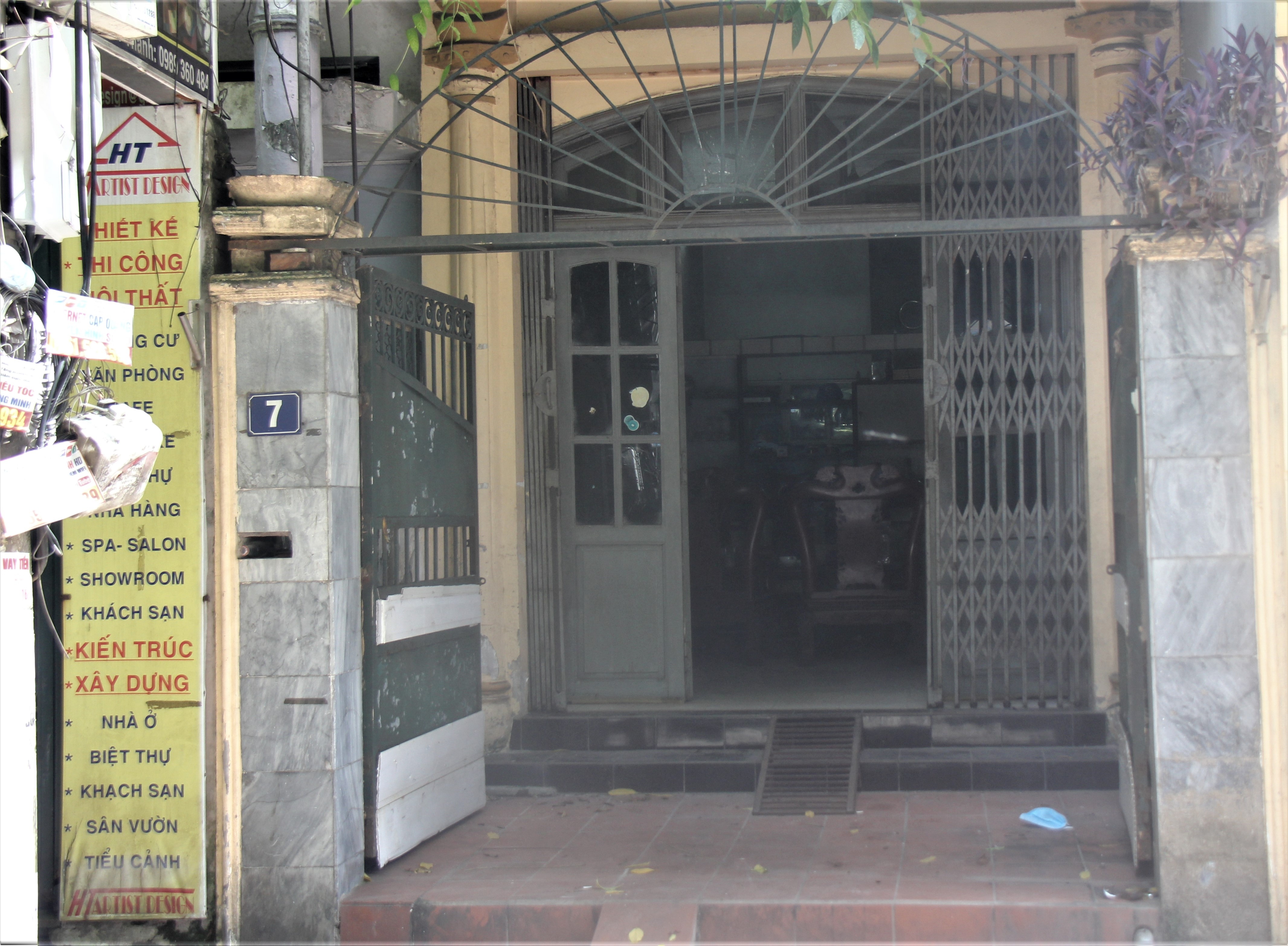 Thi the dang phan huy duoc phat hien tai ngoi nha 4 tang hinh anh