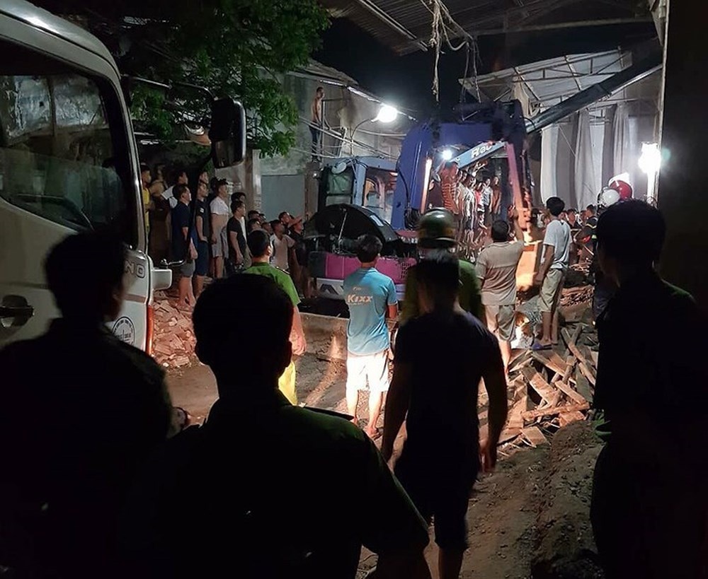 Sập nhà tại Thạch Thất ảnh 1 Sap nha tai Thach That anh 1