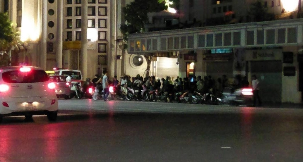 tai nạn giao thông tại hồ Hoàn Kiếm ảnh 1 tai nan giao thong tai ho Hoan Kiem anh 1