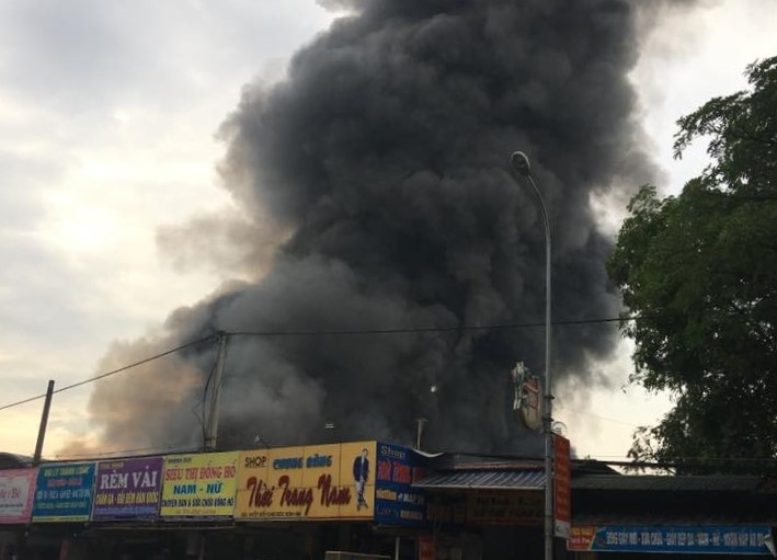 Chay cho Soc Son luc rang sang hinh anh