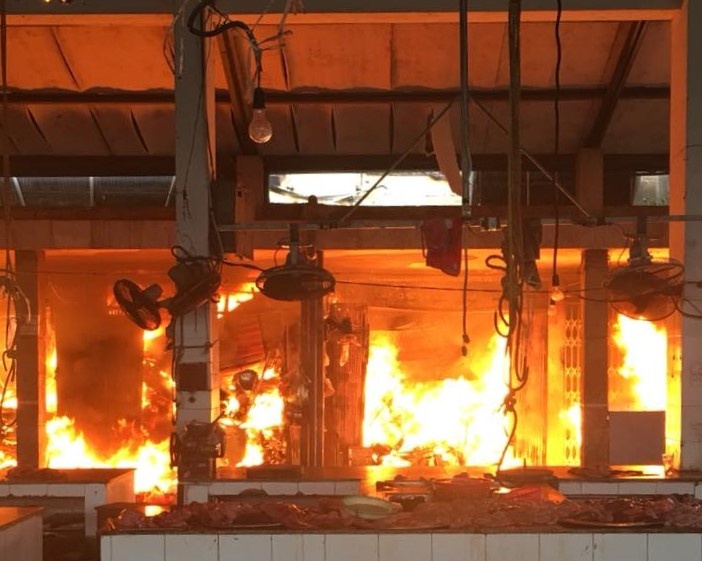 Tieu thuong muon som co cau tra loi ve vu chay cho Soc Son hinh anh