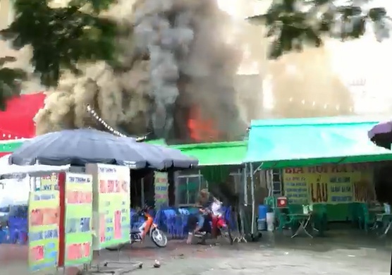 Chay lon o quan an, nu nhan vien 16 tuoi tu vong hinh anh