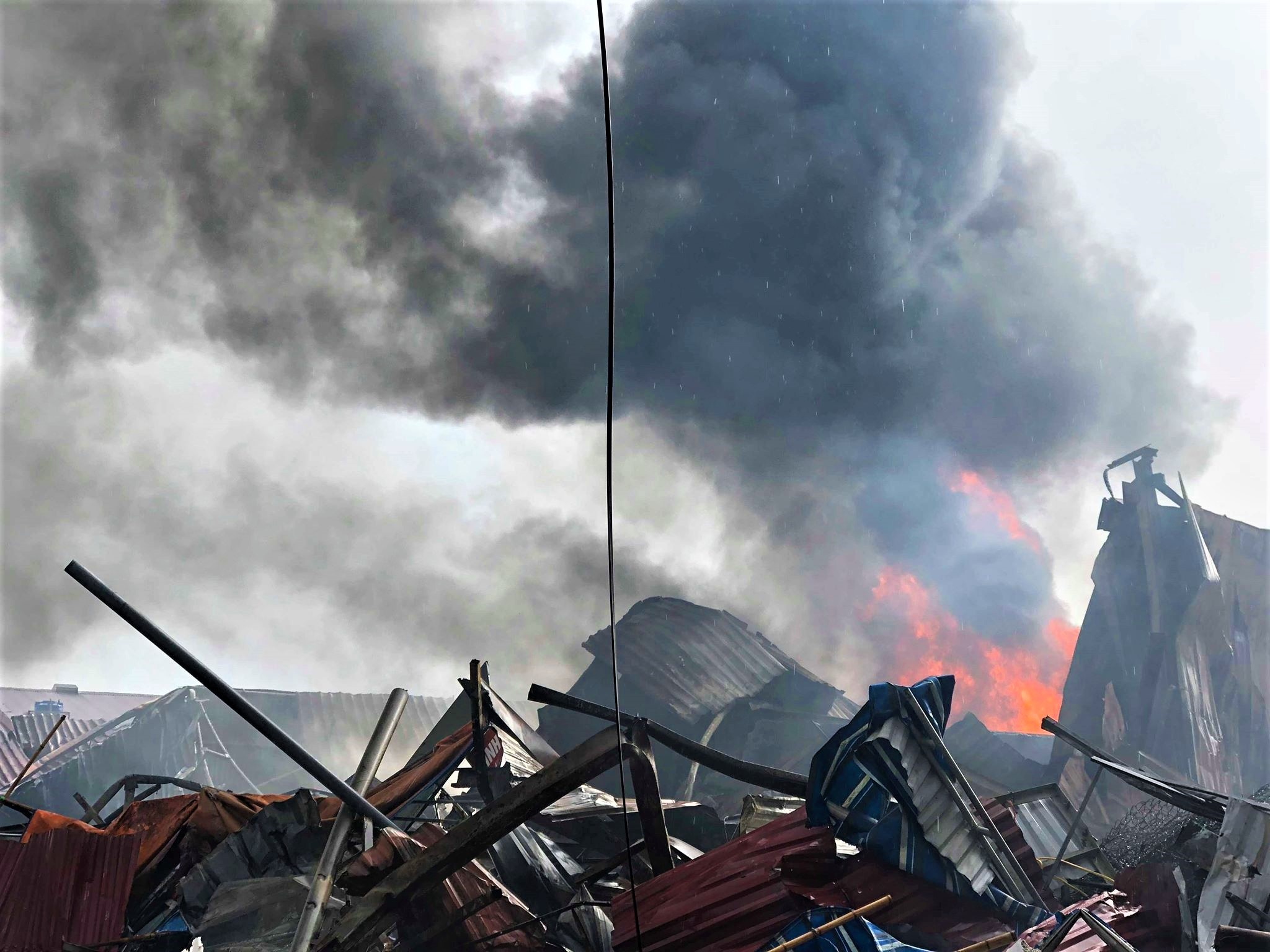 Chay cho gao Hung Yen anh 2