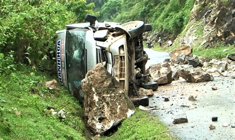 Da roi de bep xe khach 16 cho hinh anh