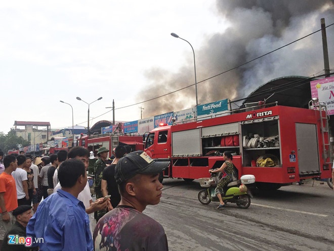 Khởi tố vụ án hình sự chợ Sóc Sơn ảnh 1 Khoi to vu an hinh su cho Soc Son anh 1