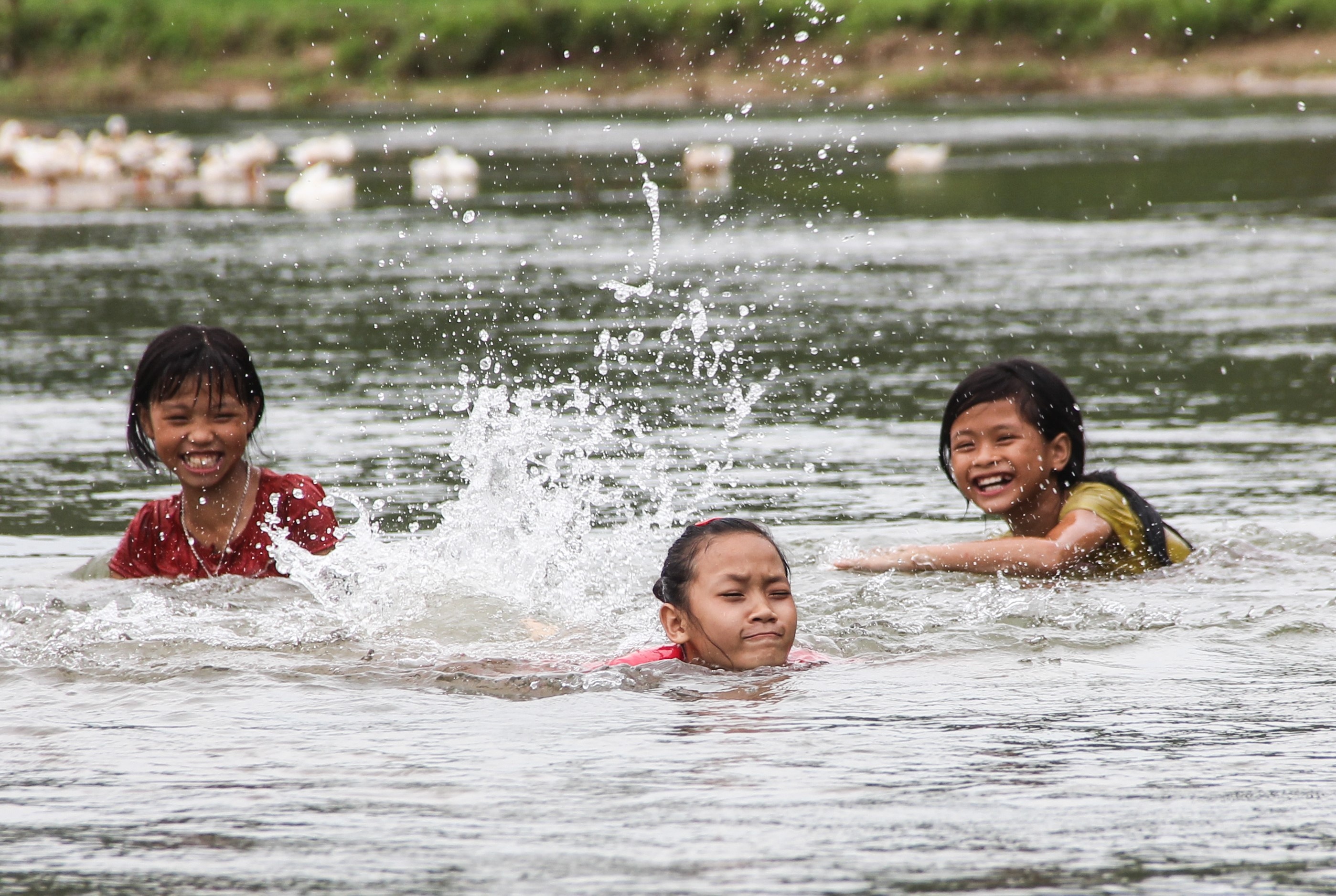 Kim Thuong,  Phu Tho,  HIV,  Tan Son,  AIDS,  nu cuoi anh 9
