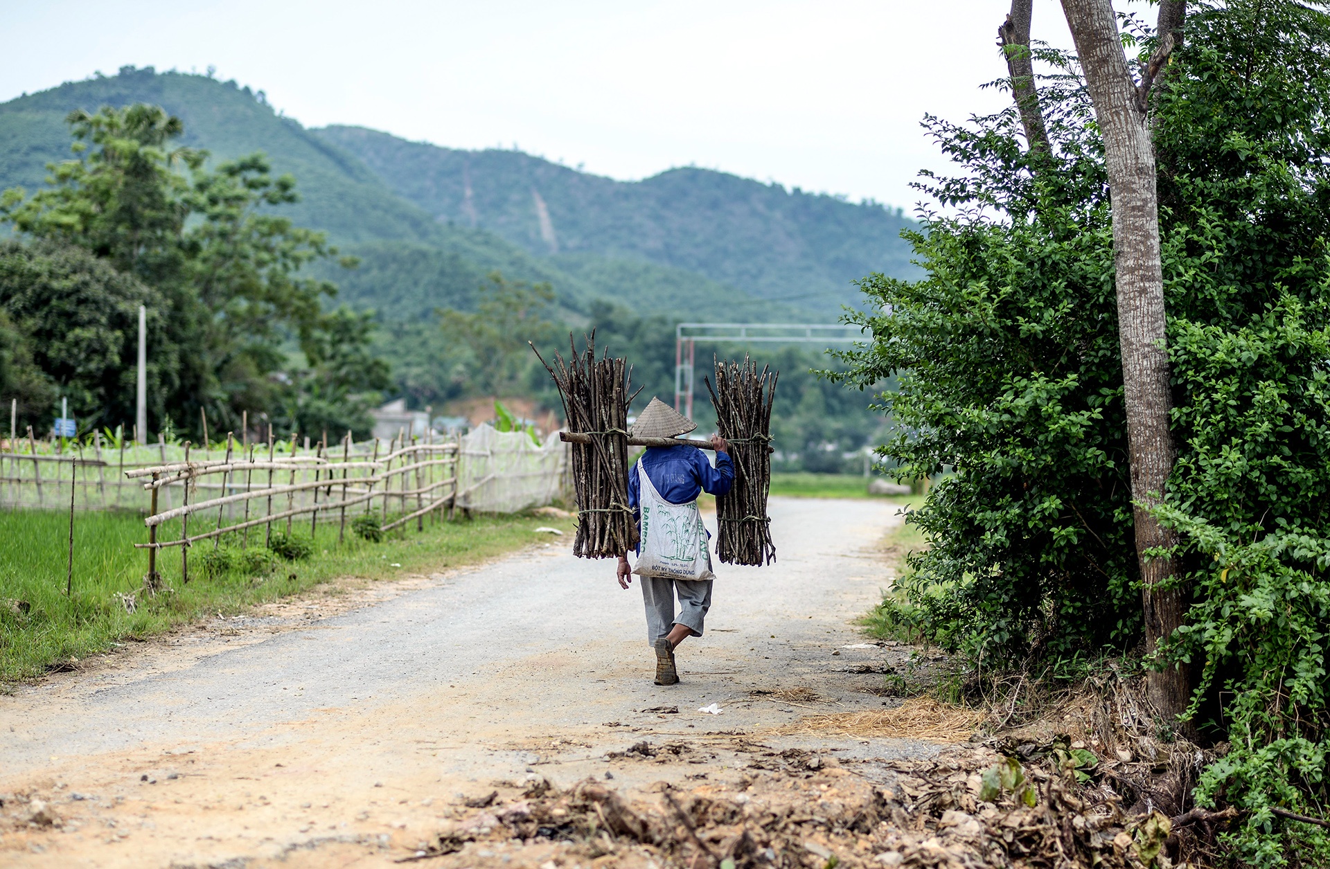 Kim Thuong,  Phu Tho,  HIV,  Tan Son,  AIDS,  nu cuoi anh 10