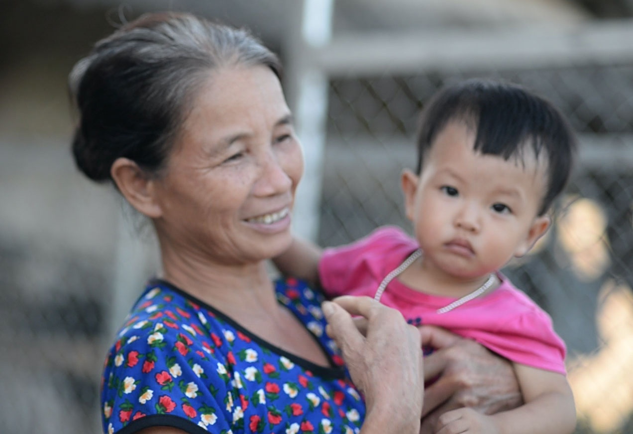 Nguoi dan o xa co hon 40 nguoi duong tinh biet gi ve HIV? hinh anh