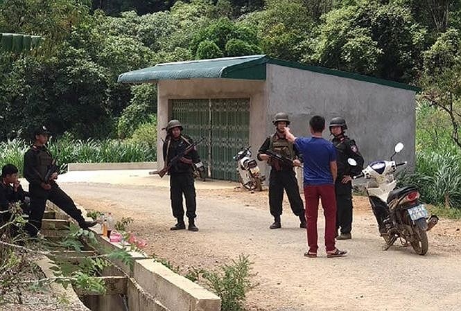 Van dong chot, tuan tra hang ngay tai Long Luong hinh anh