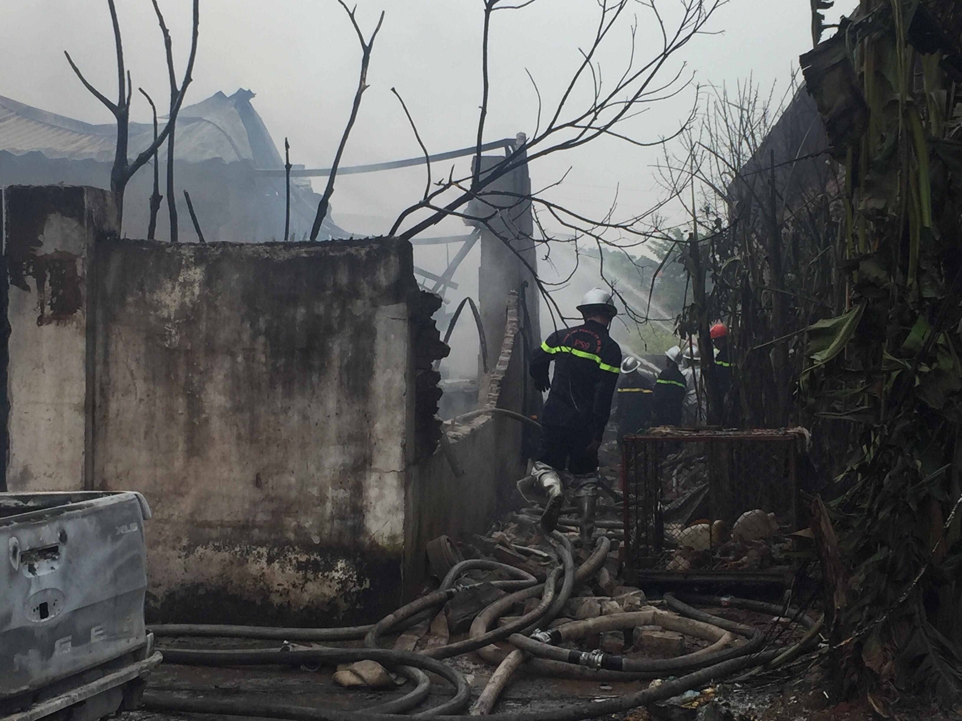 Cháy đại lộ Thăng Long ảnh 2 Chay dai lo Thang Long anh 2