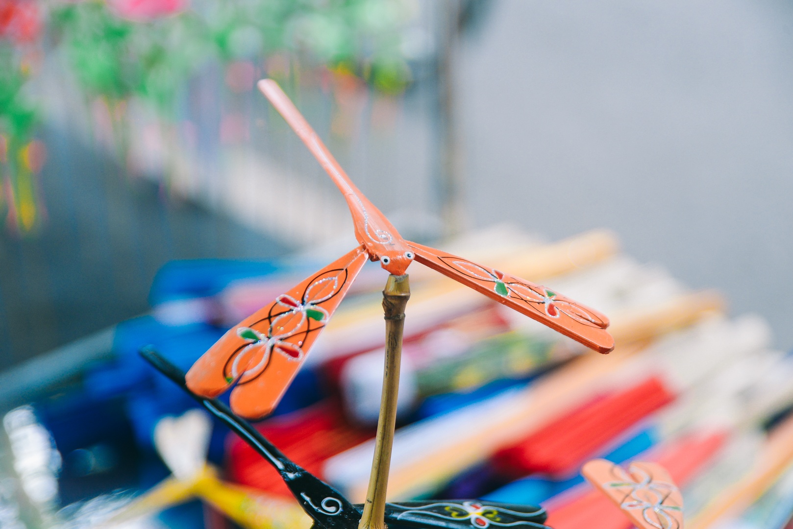 Lang nghe lam chuon chuon tre anh 1