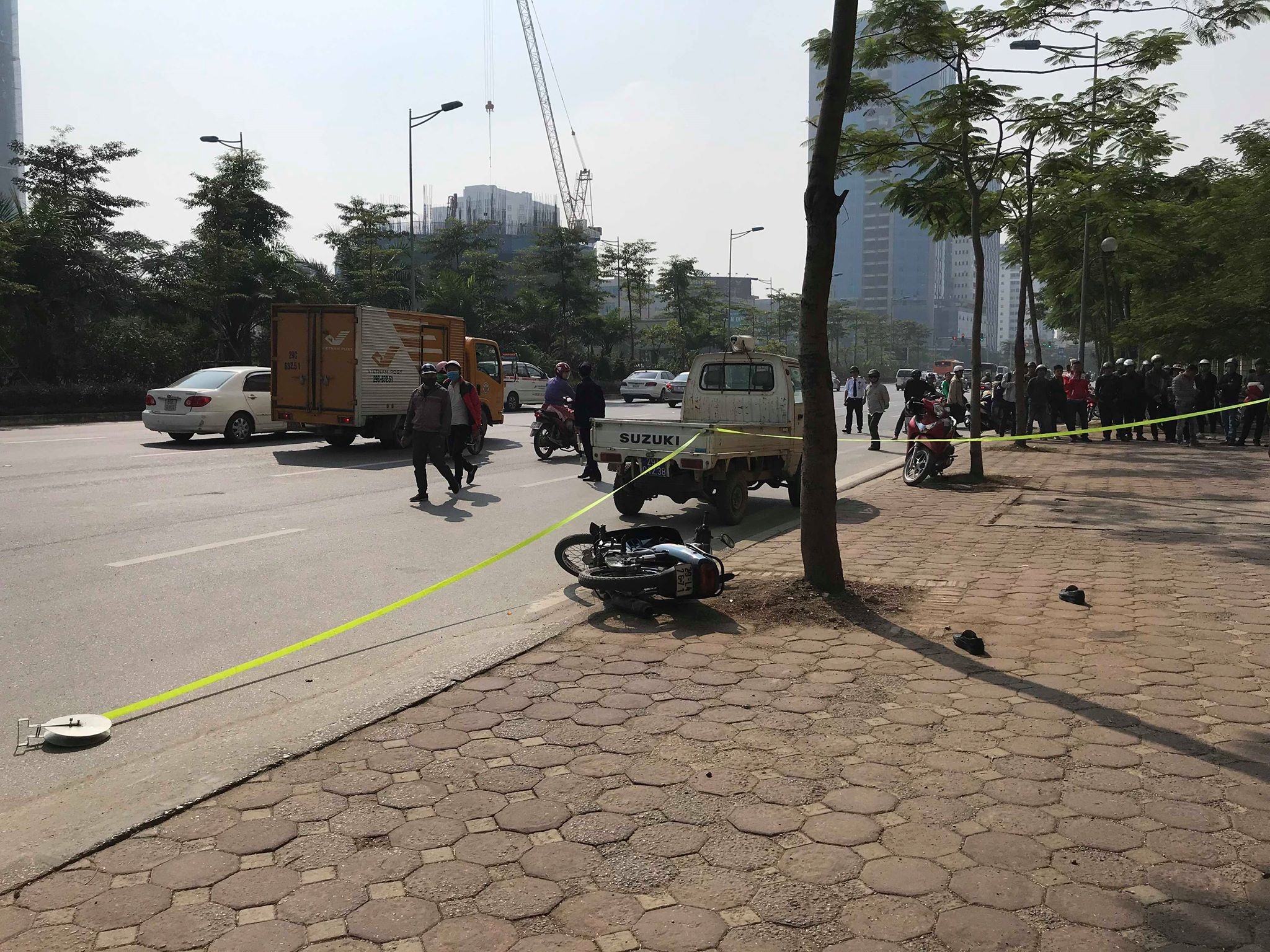 Tai nan xe cuu hoa Ha Noi anh 1