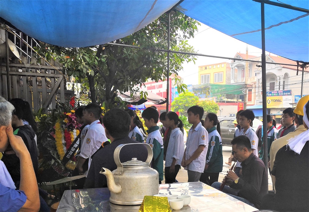 Xe Range Rover tong nu hieu truong anh 1