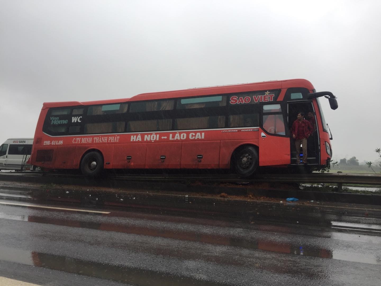 Tai nan cao toc Noi Bai Lao Cai anh 1