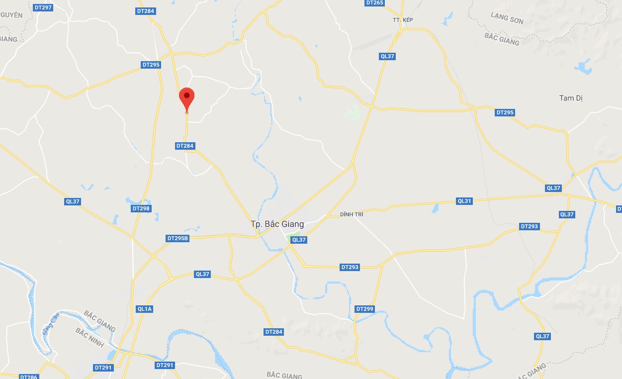 Hai người chết khi xe máy tông ôtô ảnh 3 Hai nguoi chet khi xe may tong oto anh 3