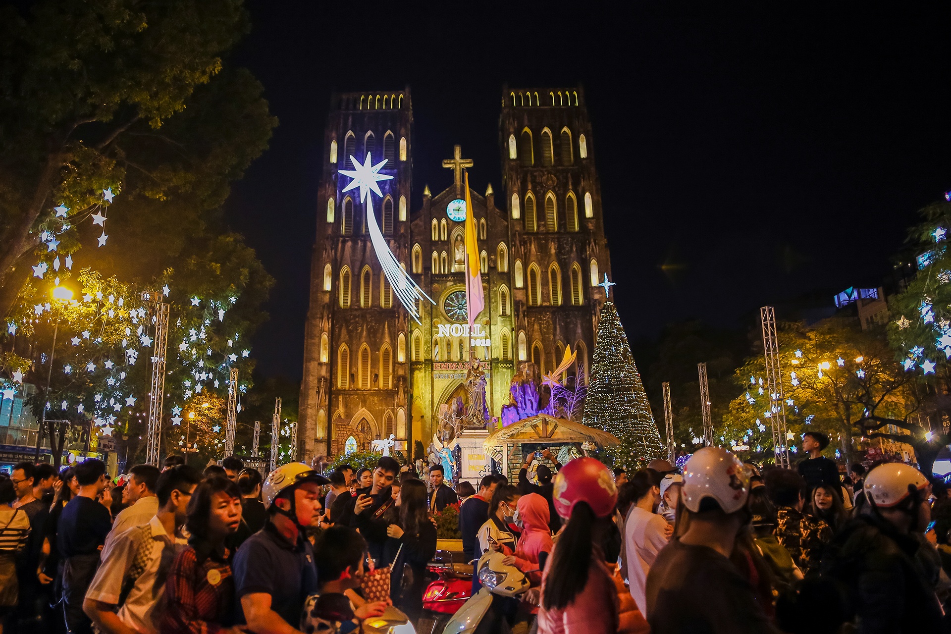 Giang sinh Hang Ma anh 15