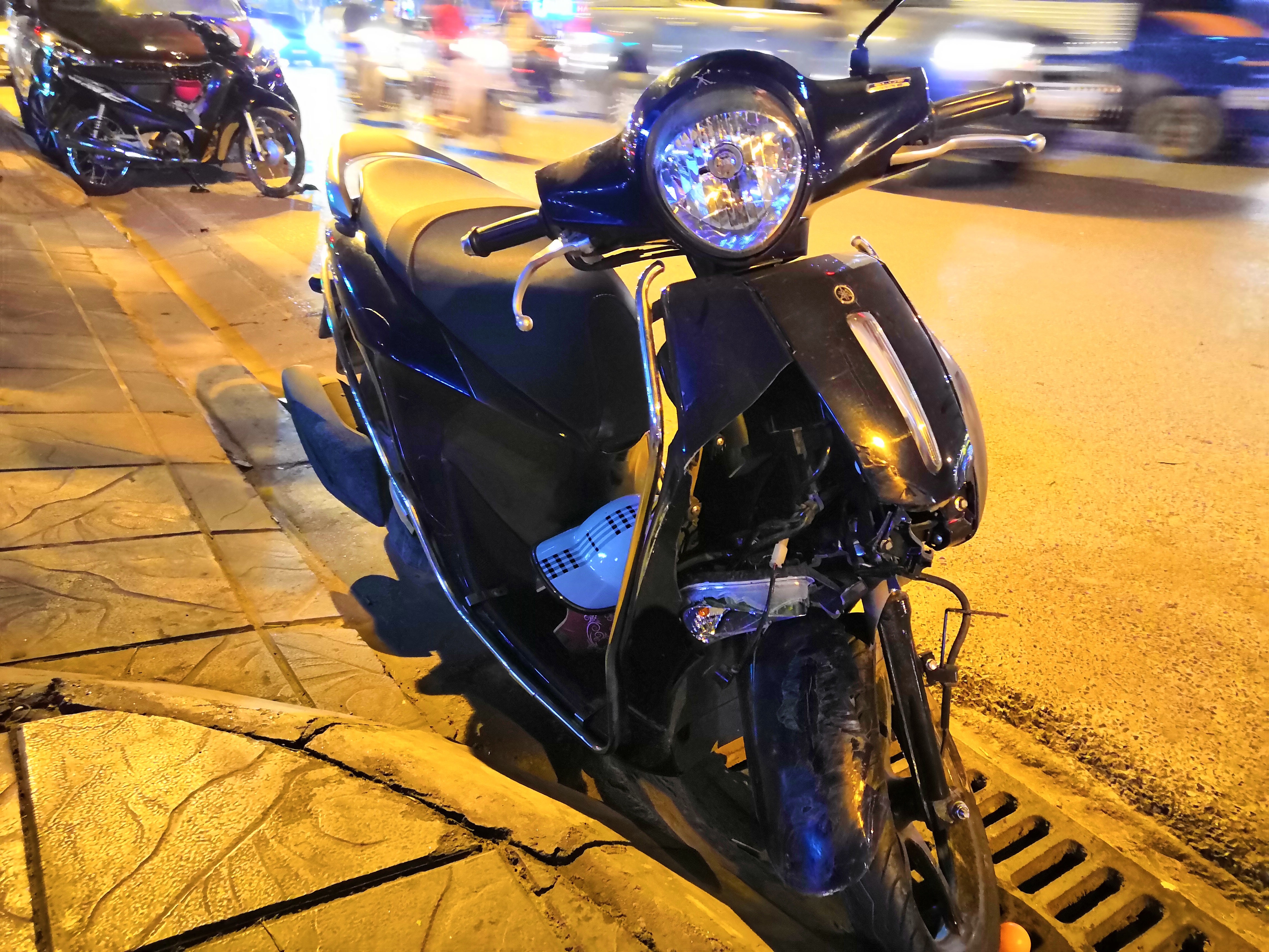 Hai ba bau trong vu dam xe lien hoan bi dong thai hinh anh