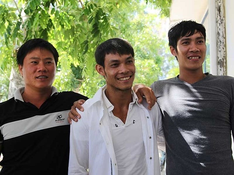 Binh Chanh da boi thuong 820 trieu vu 'di te bi quy toi cuop' hinh anh