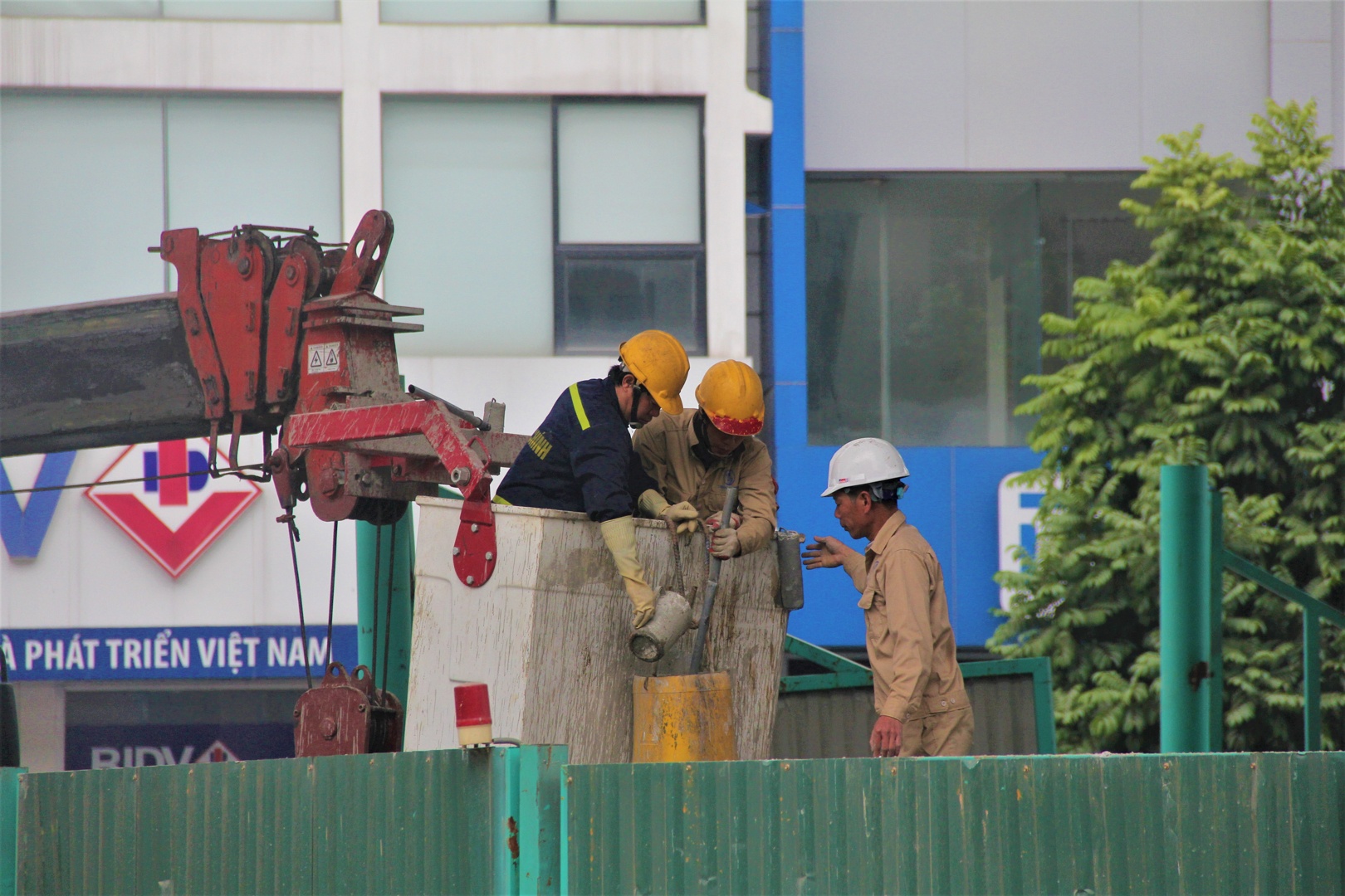 Dao duong Ha Noi anh 3