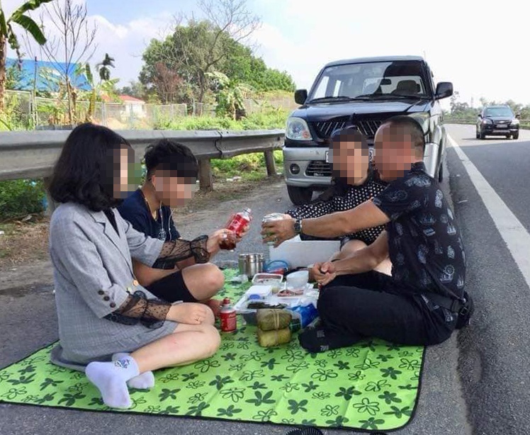 'Bay co' tren cao toc, hanh vi phan cam moi lien tiep dien ra hinh anh