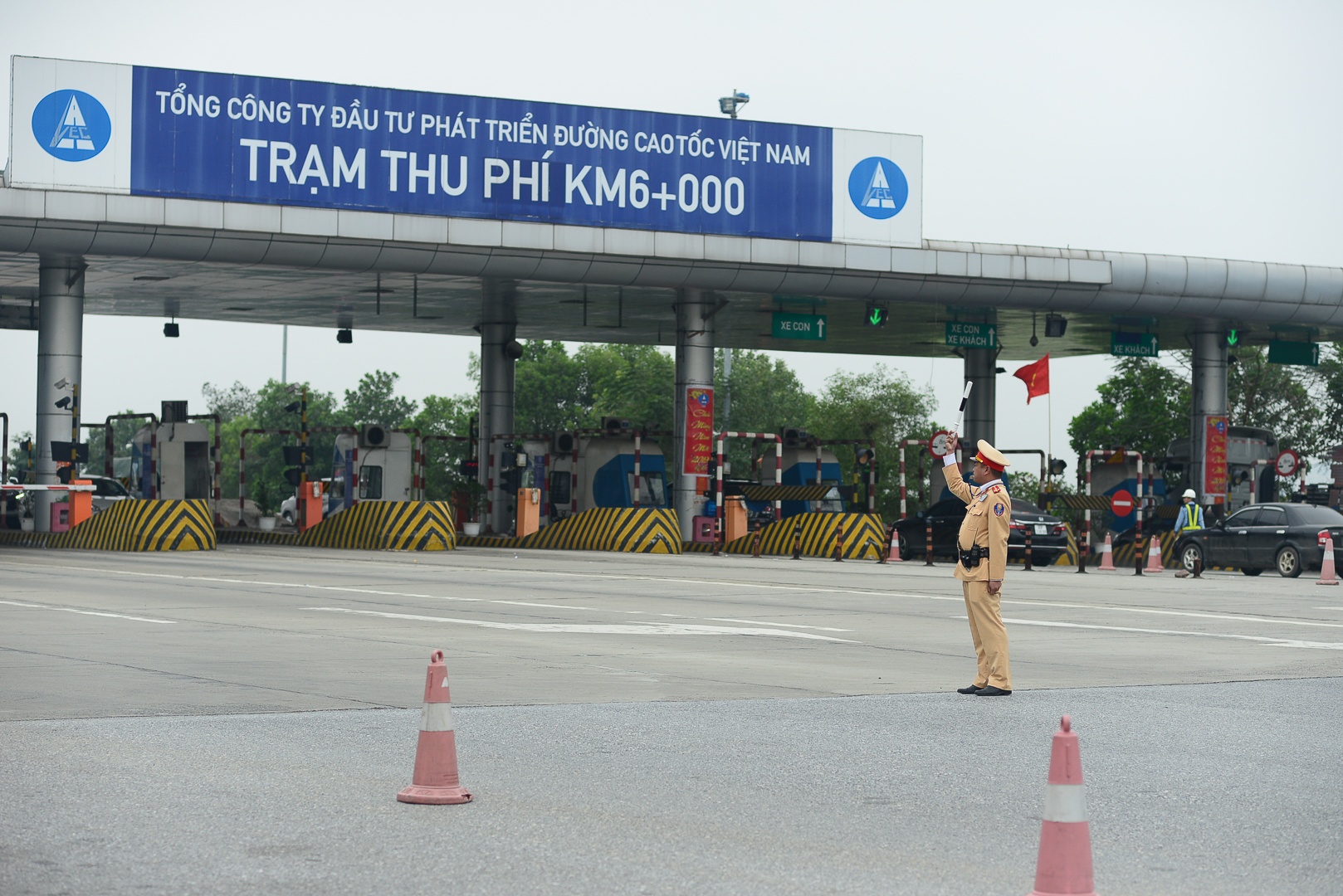 ăn trên cao tốc ảnh 2 an tren cao toc anh 2