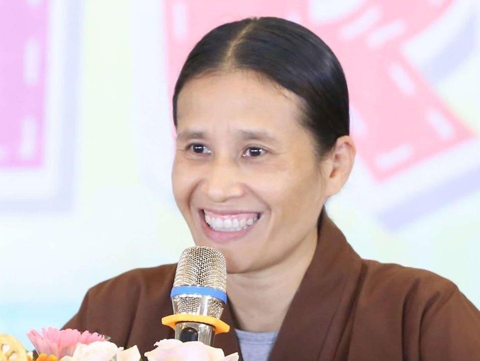 Ba Pham Thi Yen: Nu sinh giao ga bi sat hai do 'ac nghiep kiep truoc' hinh anh