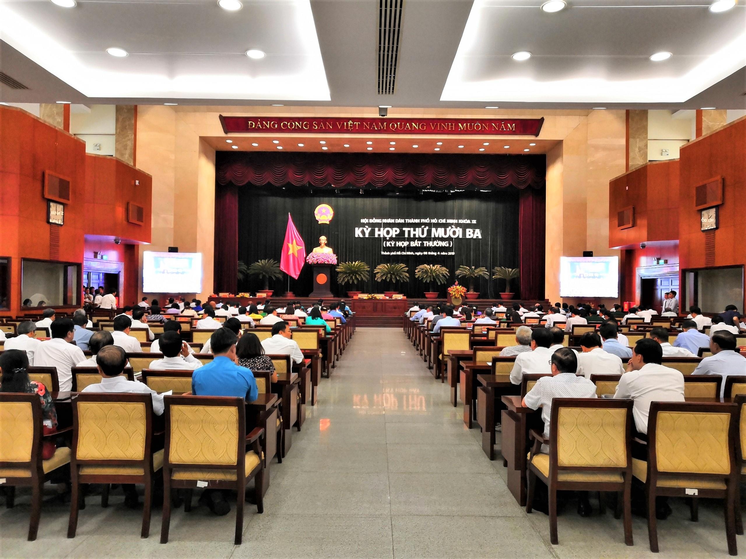 Họp bất thường HĐND HCM ảnh 2 Hop bat thuong HDND HCM anh 2
