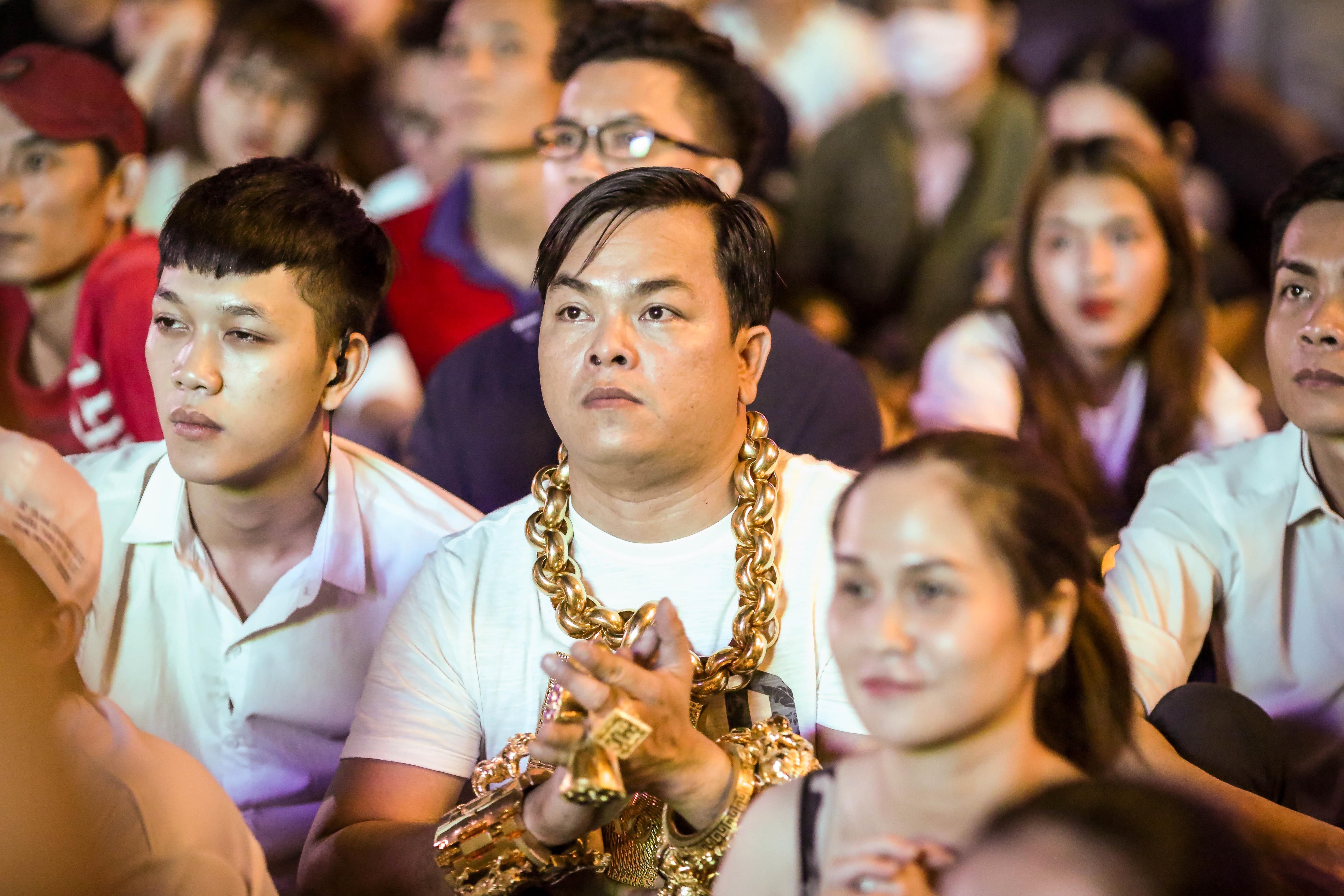 Phuc XO bi bat anh 1