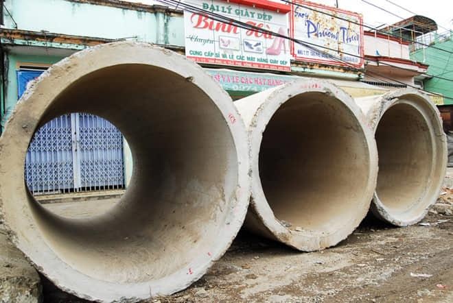 Tong vao cong ben duong, 3 hoc sinh tu vong hinh anh