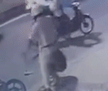 Camera ghi lai canh CSGT da vao mat 2 nam thanh nien sau va cham xe hinh anh