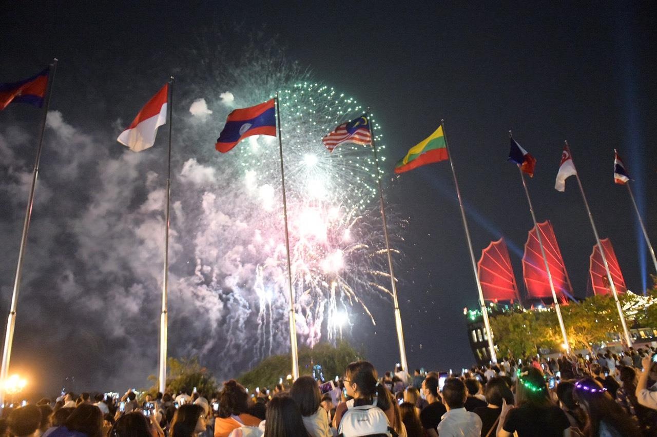 pháo hoa 30/4 ảnh 3 phao hoa 30/4 anh 3