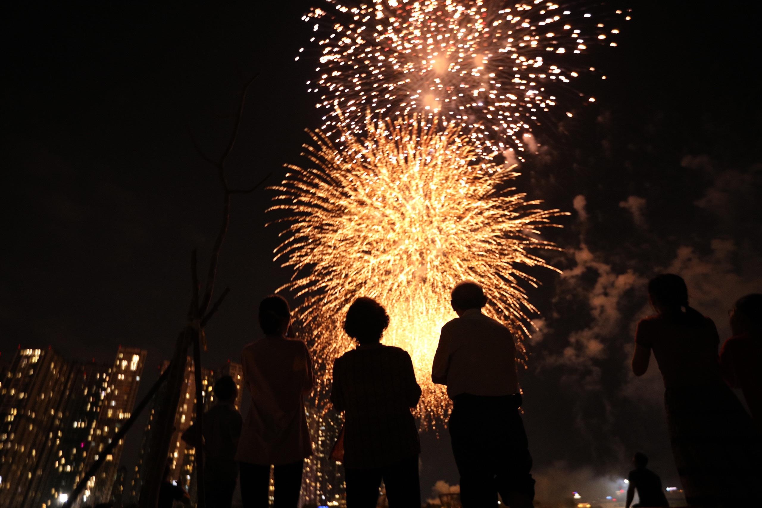 pháo hoa 30/4 ảnh 10 phao hoa 30/4 anh 10