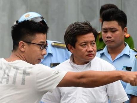 UBND TP.HCM doi y kien tham muu ve don tu chuc cua ong Doan Ngoc Hai hinh anh