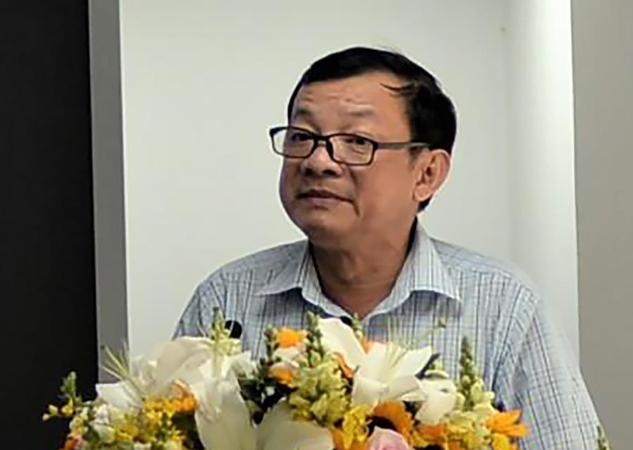 Co nguoi phat ngon chan luon so nha bao hinh anh