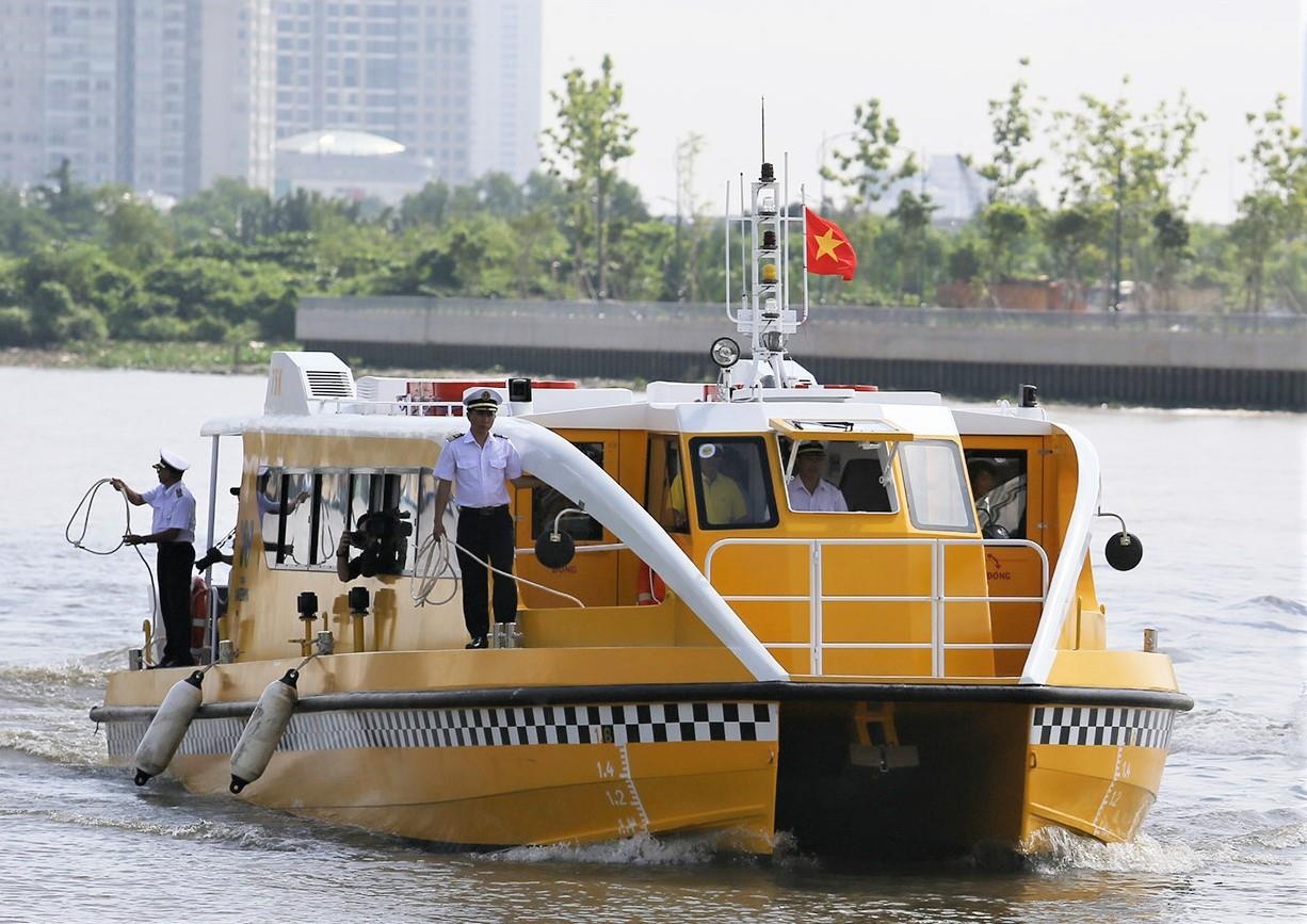 Co loi the 952 km duong song, tai sao TP.HCM chua tan dung? hinh anh