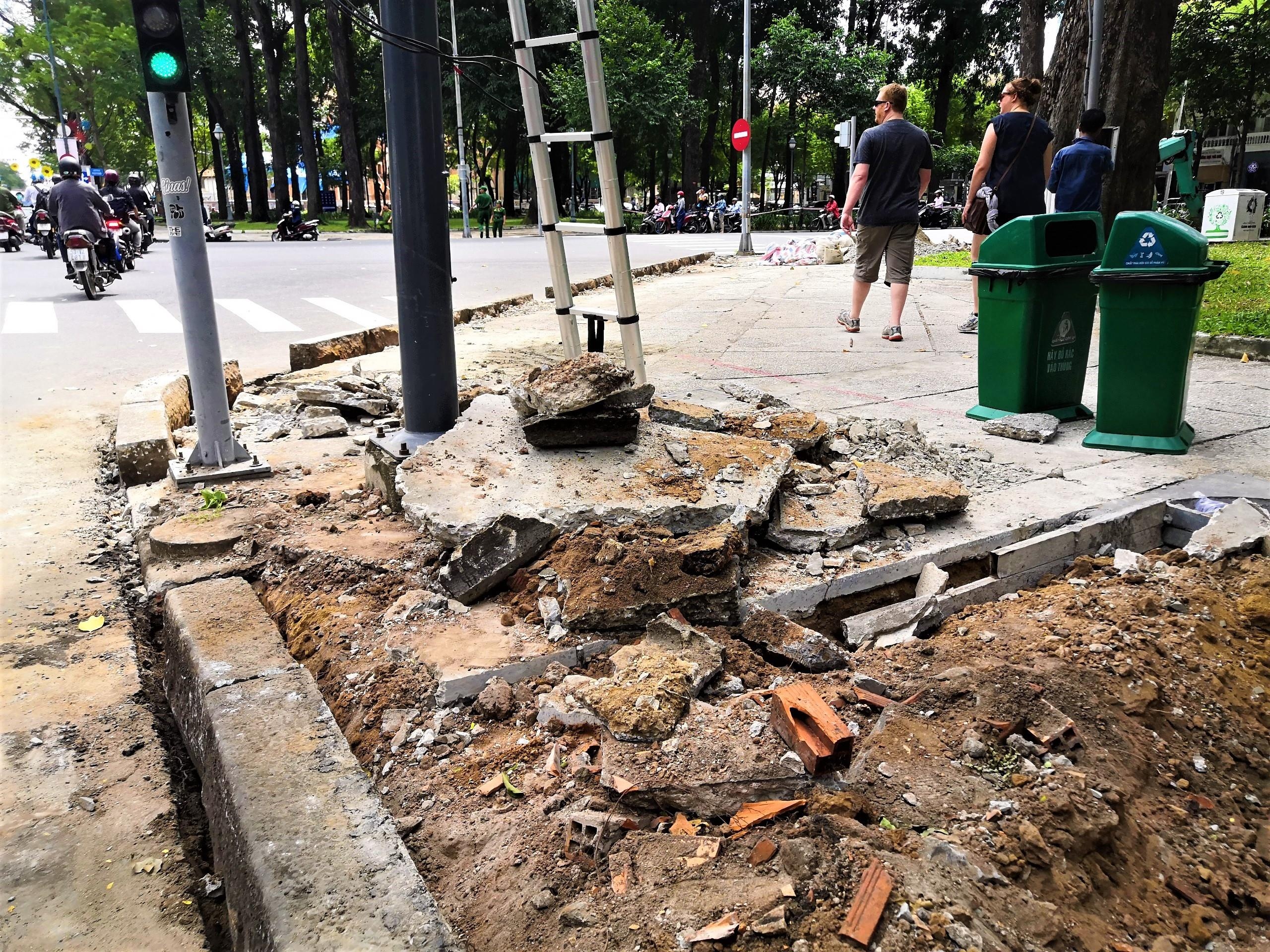 Trồng cây công viên 30/4 ảnh 2 Trong cay cong vien 30/4 anh 2