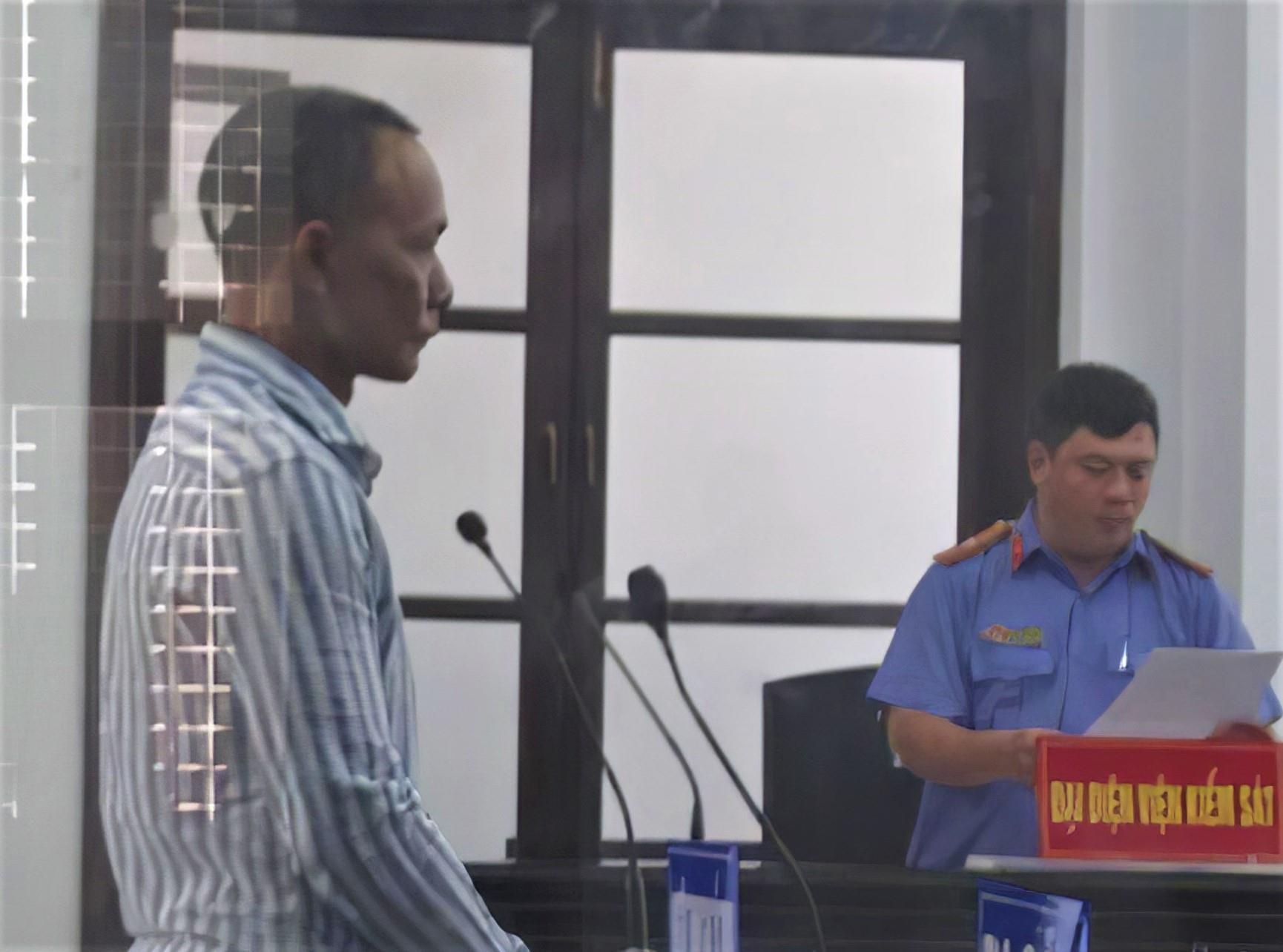 Dung 200.000 dong de du be trai len tang 2 quan he dong gioi hinh anh