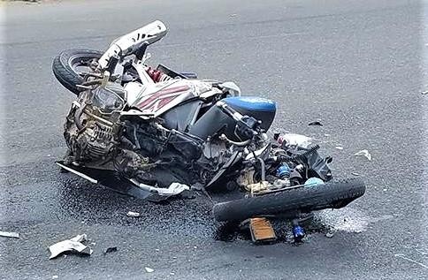 Tai nan lien hoan tren tinh lo, 2 thanh nien tu vong hinh anh