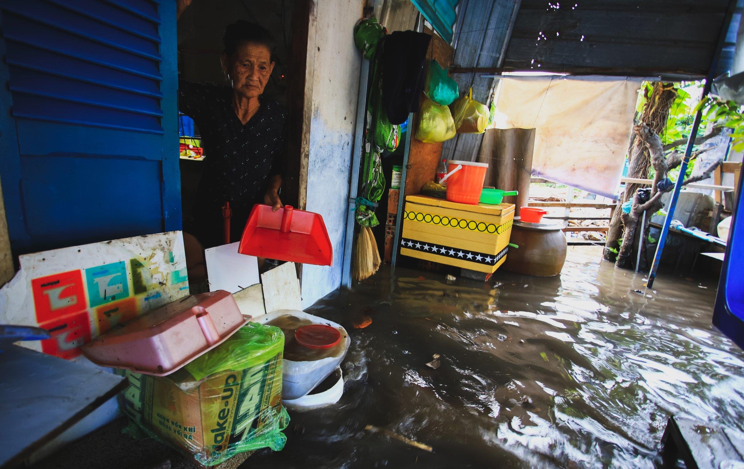 Vỡ bờ bao kênh Lò Gốm ảnh 1 Vo bo bao kenh Lo Gom anh 1