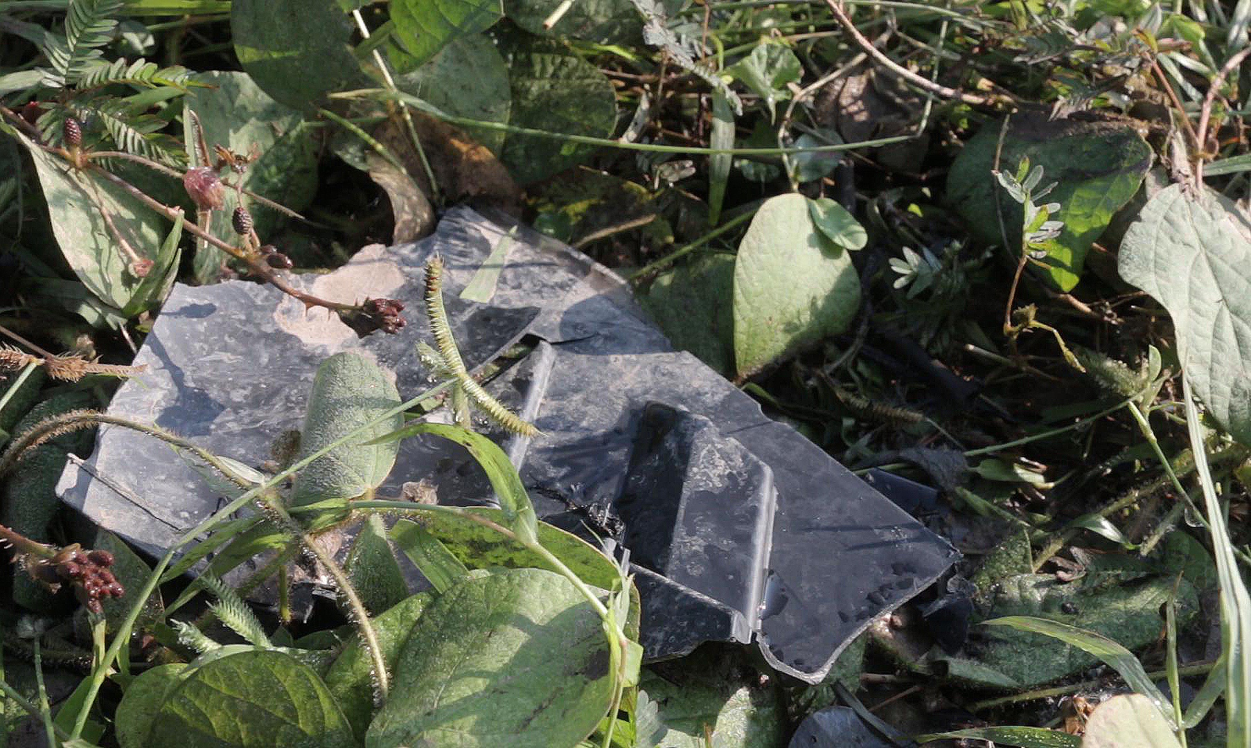 Chìm xe Mercedes Tiền Giang ảnh 2 Chim xe Mercedes Tien Giang anh 2