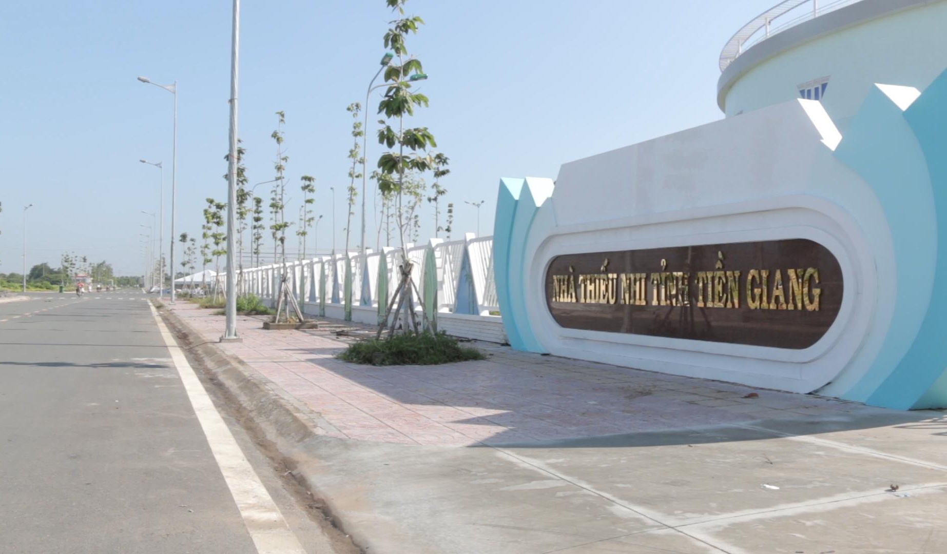 Chìm xe Mercedes Tiền Giang ảnh 1 Chim xe Mercedes Tien Giang anh 1