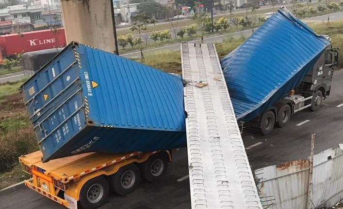 Cau vuot bo hanh tai TP.HCM sap do lam sai thiet ke hinh anh