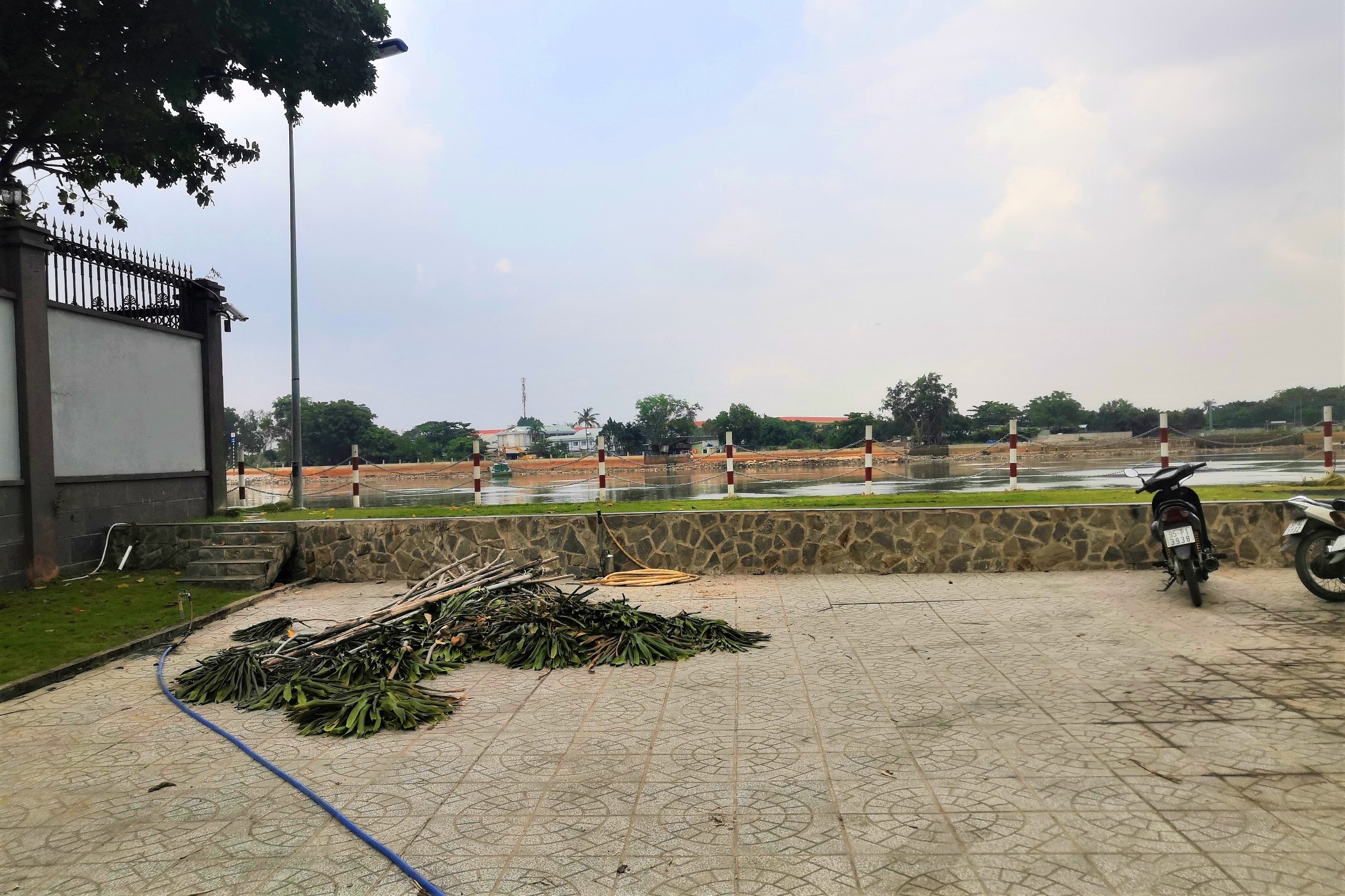 Lấn chiếm sông Sài Gòn ảnh 3 Lan chiem song Sai Gon anh 3