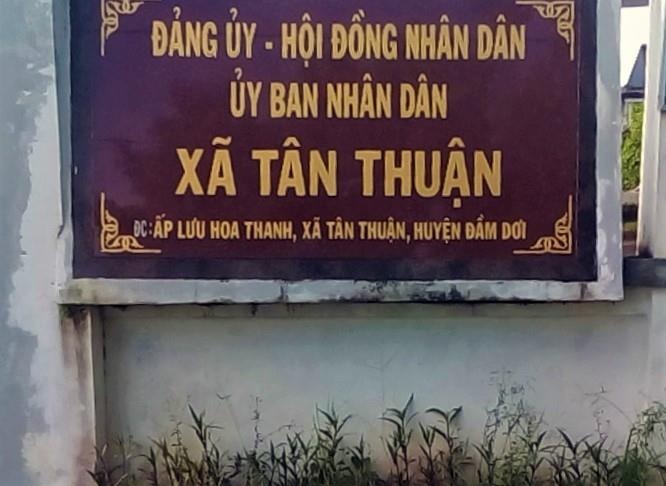 Pho chu tich xa o Ca Mau cuoi vo chua du 18 tuoi cho con trai hinh anh